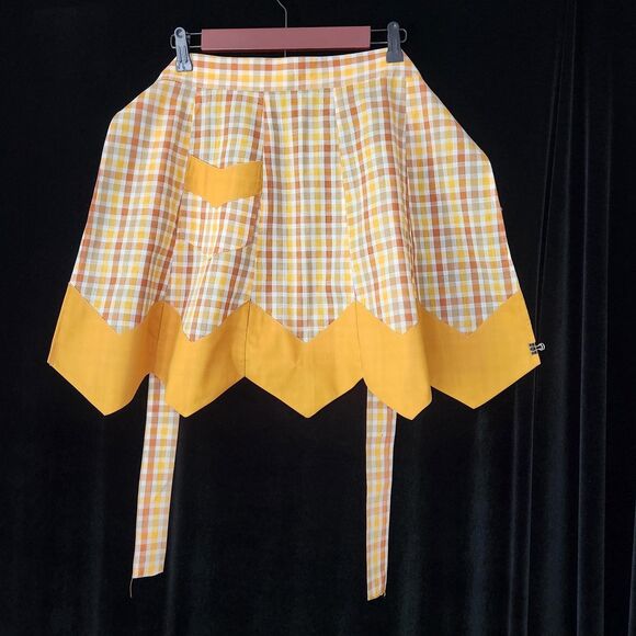 OOAK Half Apron Vintage Kitchen Brown Plaid with Contrasting Chevron Border VTG - Picture 1 of 9